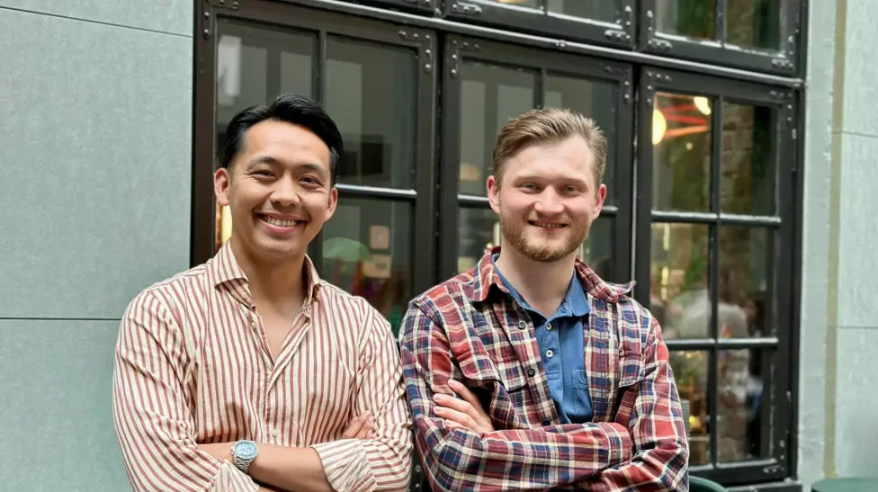 image: – Jeg ville til et mindre miljø, der man faktisk kan lære navn på kolleger